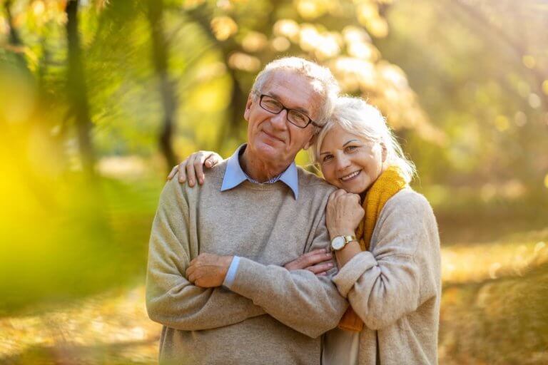 10 Signs your parent needs senior living couple enjoying senior living