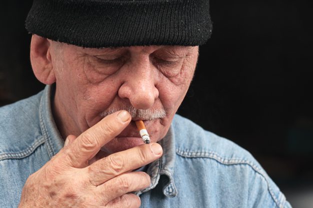 old man How To Combat A Smoking Addiction In Old Age