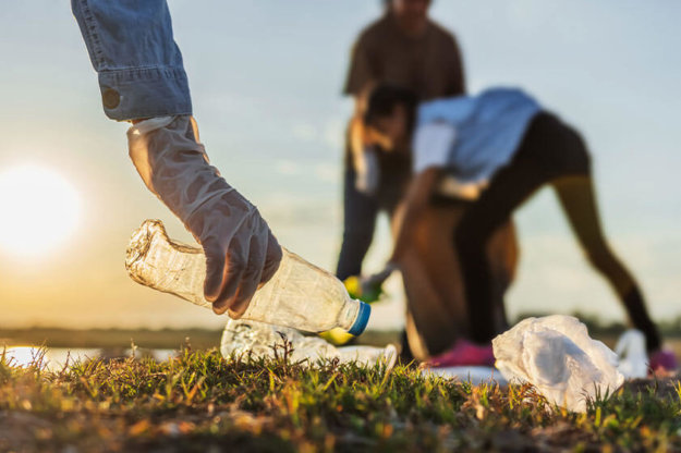 5 Ways Volunteering Benefits Seniors 5 Ways Volunteering Benefits Seniors