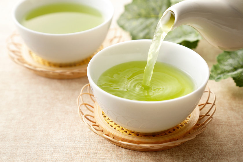 緑茶 Japanese green tea Five Brain Boosting Drinks For Seniors