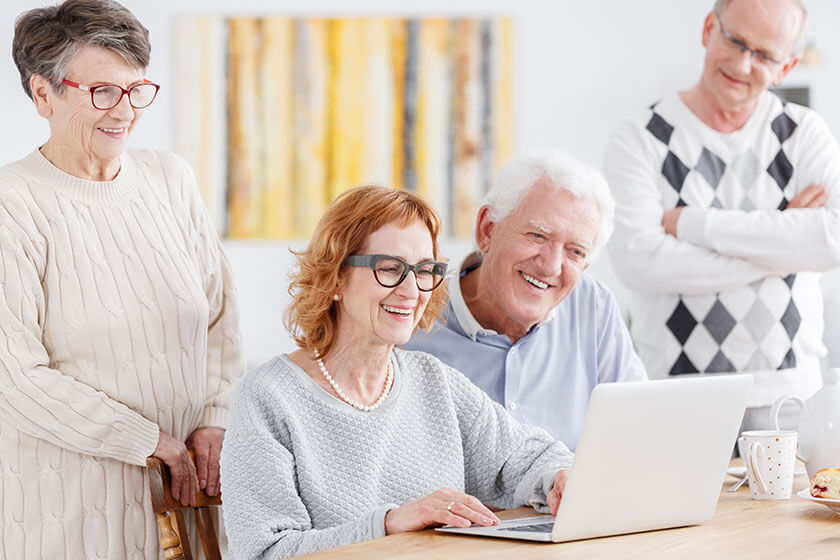 How Seniors Can Stay In Touch With Loved Ones During A Lockdown