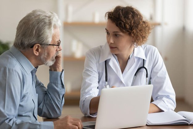 Starting A Conversation With An Alzheimer’s Patient Starting A Conversation With An Alzheimer's Patient