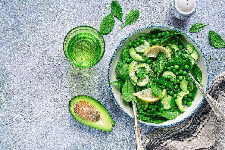 Minimize Your Risk Of Alzheimer's Disease With These Foods