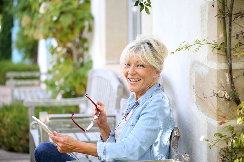 How Memory Care Communities in Michigan City, IN Provide a Meaningful Life to Dementia Individuals