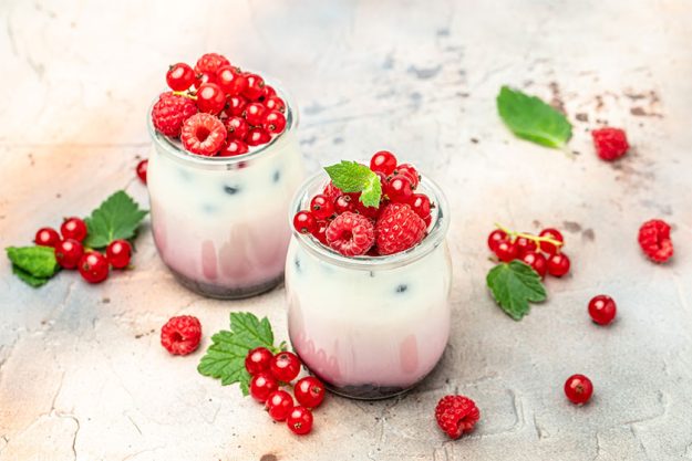 Raspberries yogurt